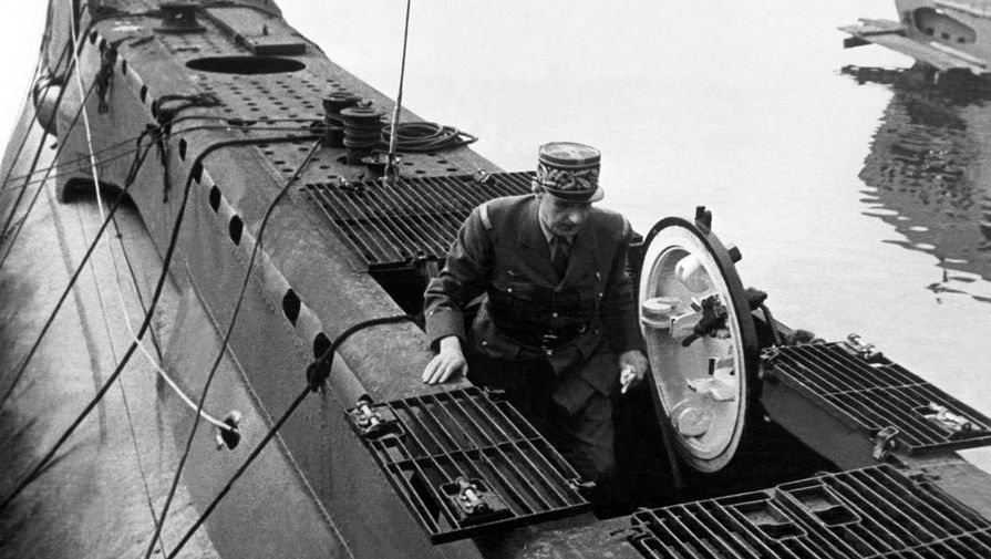 Генерал Шарль де Голль на&nbsp;борту подводной лодки, принадлежащей Французским морским Свободным силам, 1941 год