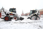 Уборка снега на Красной площади. 