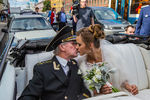 Иван Краско и Наталья Шевель после церемонии бракосочетания в Адмиралтейском ЗАГСе