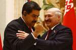 Президент Венесуэлы Николас Мадуро во время встречи с президентом Белоруссии Александром Лукашенко в Минске, 2017 год