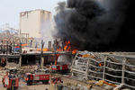 Тушение пожара на складе шин в порту Бейрута, 10 сентября 2020 года