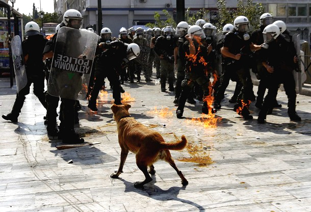 Чрезмерное давление со стороны Европы может привести к полномасштабному социальному взрыву в Греции