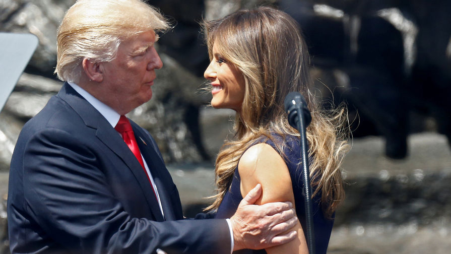 Президент США Дональд Трамп с супругой Меланьей перед выступлением в Варшаве, 6 июля 2017 года