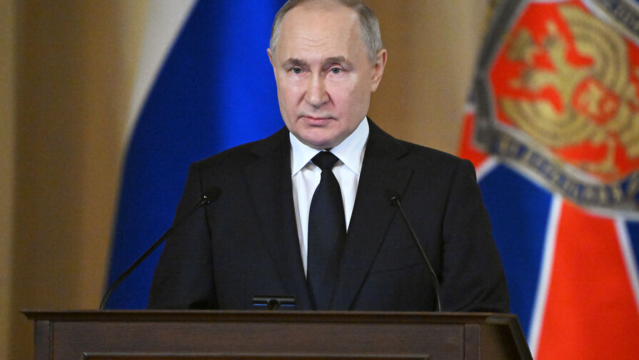 Путин призвал уделить внимание семьям участников СВО из-за паводков