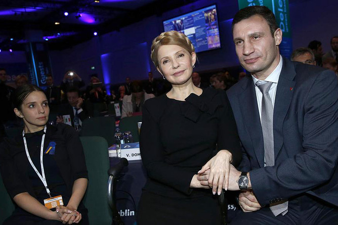 Тимошенко присматривается к соперникам в борьбе за пост президента Украины