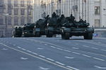 Во время проезда военной техники по Тверской улице на Красную площадь