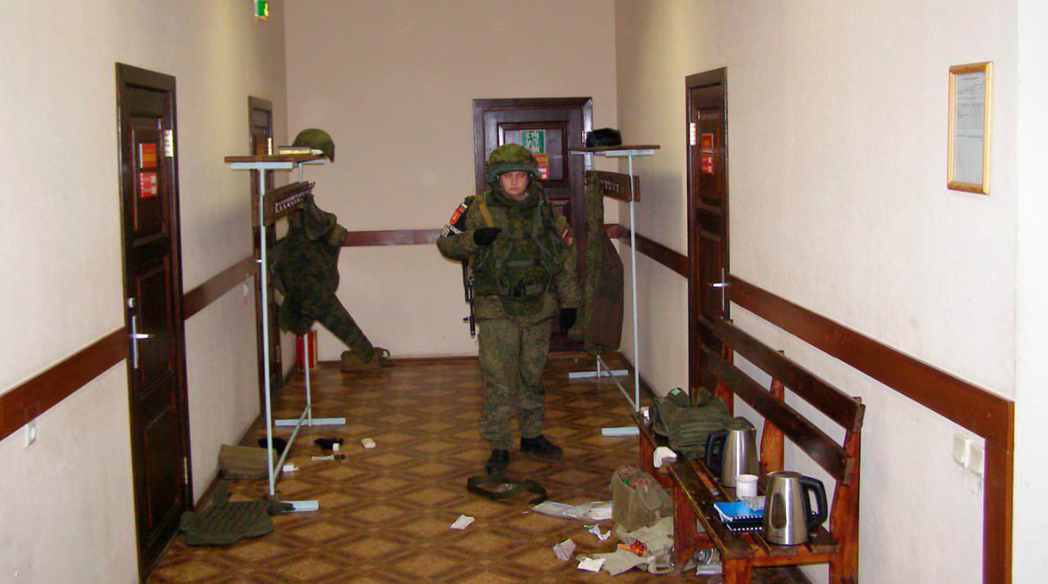 Расстрел людей в подмосковье. Войсковая часть 54160 в Забайкалье. Солдат срочник расстрелял сослуживцев Шамсутдинов. Солдат расстрелял 8 человек в Забайкалье.
