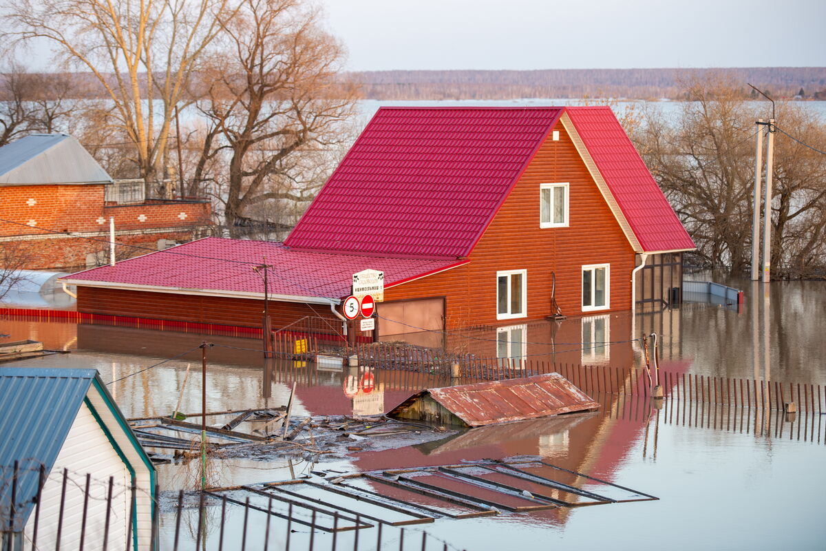 Однажды вода поднялась до стен Кремля». Как может затопить Москву и Санкт- Петербург - Газета.Ru