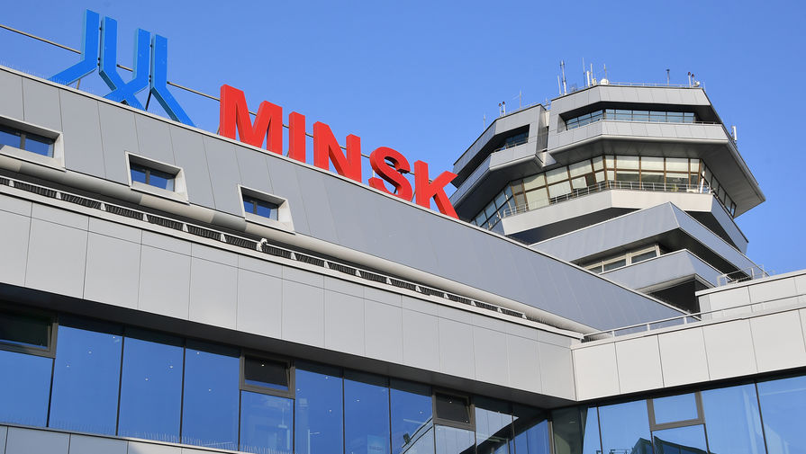 Летевший из Москвы самолет экстренно приземлился в Минске