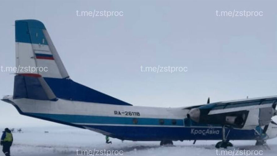 Самолет выкатился за пределы взлетной полосы в Красноярском крае