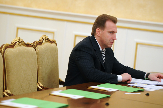 Банк просит первого вице-премьера Игоря Шувалова обеспечить «рыночные принципы» сделки