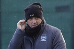 Главный тренер «Манчестер Сити» Роберто Манчини немного замерз в Дортмунде.