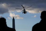 Вертолет с президентом США Дональдом Трампом покидает Белый дом, 20 января 2021 года