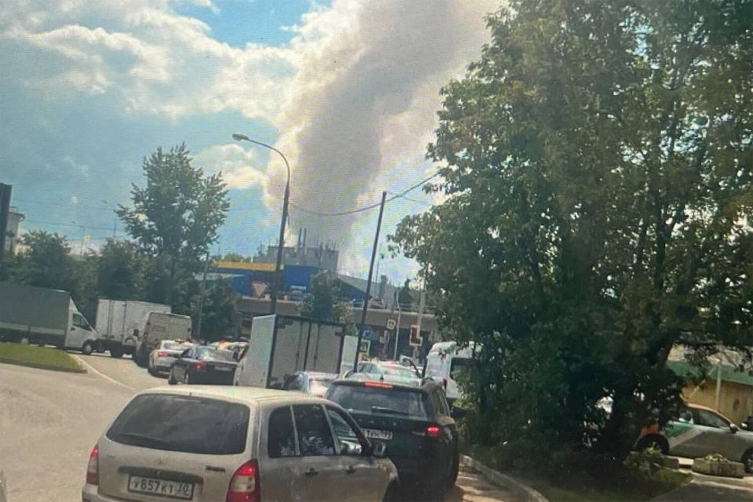 В МЧС сообщили, что пожар в Люберцах ликвидируют - Газета.Ru | Новости