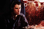 <b>«Прокол» (1981)</b>
<br><br>
Главную женскую роль в картине исполнила Нэнси Аллен — будущая первая жена режиссера, которая уже сыграла у него в «Кэрри». Образ звукорежиссера воплотил на экране Джон Траволта (тоже снимавшийся в этом фильме ужасов). Через много лет Квентин Тарантино в одном из интервью признался, что «Прокол» — один из его самых любимых фильмов, а игра Траволты его так поразила, что он пригласил актера сниматься в «Криминальном чтиве» в роли Винсента Веги, что дало новый виток его затухавшей карьере.
