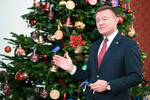 Министр транспорта РФ Роман Старовойт принимает участие во всероссийской благотворительной акции «Елка желаний», 2024 год