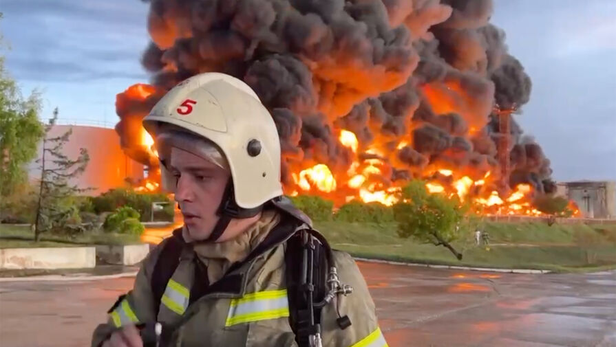 Развожаев сообщил, что открытое горение на нефтебазе в Севастополе ликвидировали