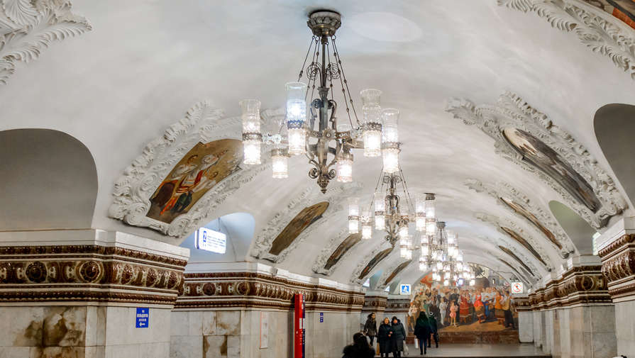 Неизвестные с Украины заминировали все станции московского метрополитена