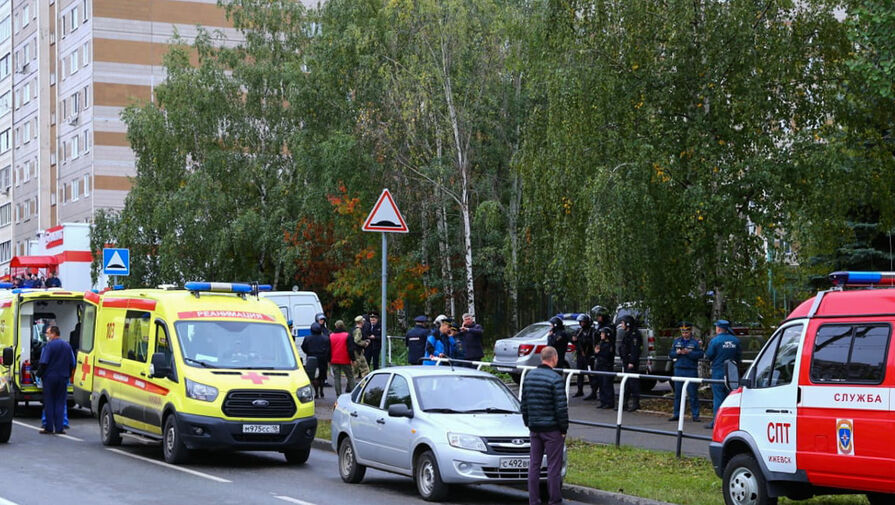 СК: число жертв стрельбы в школе Ижевска выросло до девяти человек