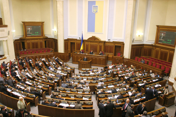 Политические партии Украины определились со своими списками на парламентских выборах