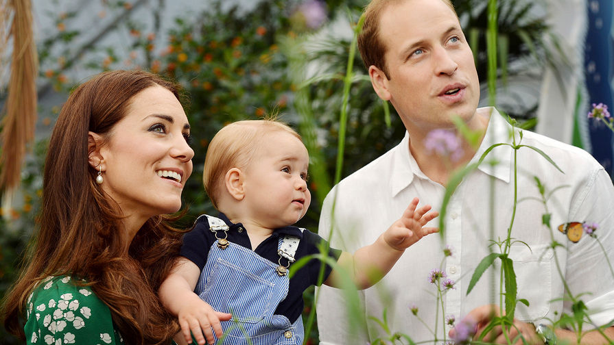 Кэтрин, герцогиня Кембриджская, принц Уилльям и принц Джордж, 2 июля 2014 года