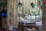 Лечения пациента на борту госпитального корабля, 29 марта 2020 года