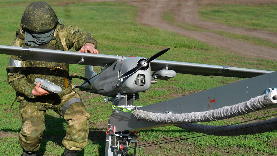 Звезда: ВС РФ применяют беспилотник Орлан-10 для уничтожения бронетехники ВСУ