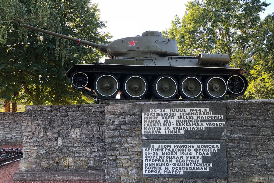 Власти Нарвы не приняли решение по демонтажу танка-памятника Т-34 