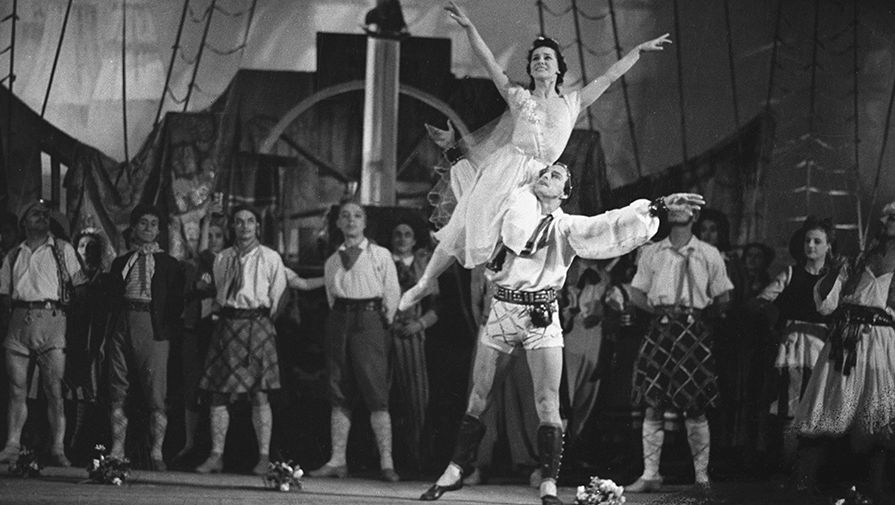 Сцена из&nbsp;балета &laquo;Алые паруса&raquo;, 1943&nbsp;год