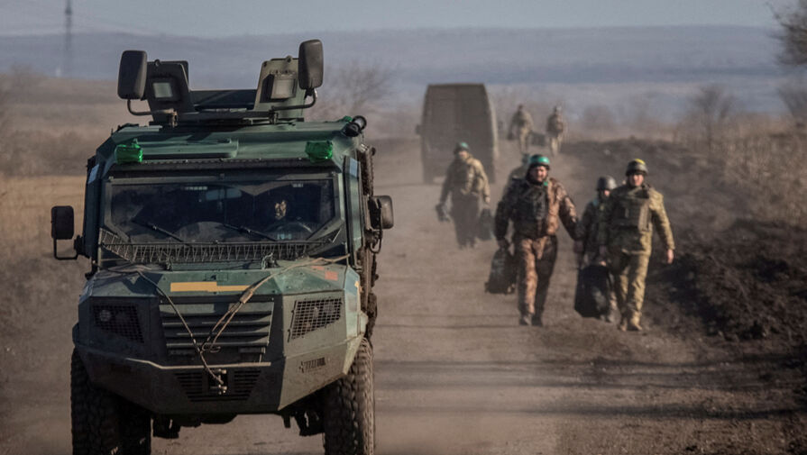 Экс-советник Пентагона Макгрегор: военные ВСУ массово покидают свои позиции на передовой