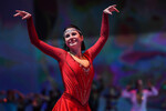 Ирина Слуцкая выступает в ледовом шоу «Щелкунчик 2» в СК «Олимпийский» в Москве, 2017 год