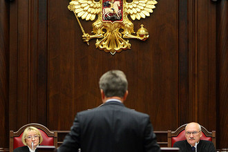Во вторник КС РФ признал, что потерпевшие вправе обратиться в суд с жалобой на волокиту, даже если по делу не был установлен виновный в преступлении