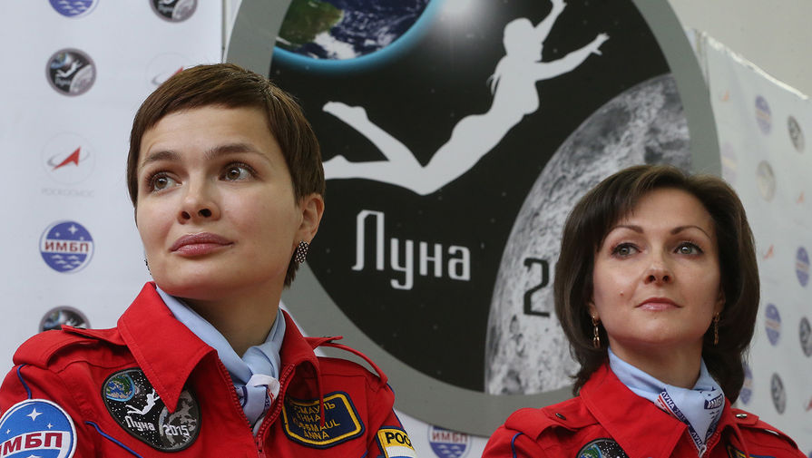 Участницы проекта Анна Куссмауль и капитан команды Елена Лучицкая (слева направо) 