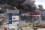Ситуация на месте пожара в автоцентре в Уфе, 12 февраля 2019 года