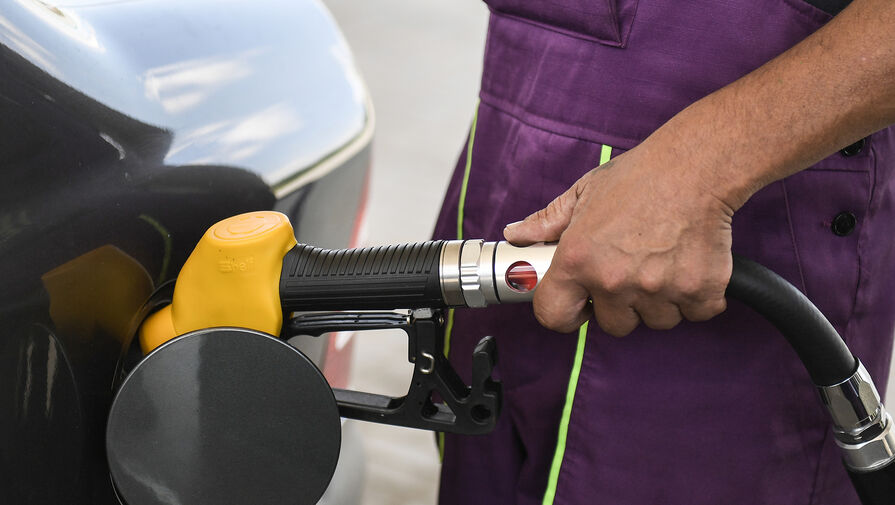 Правительство приостановит запрет на продажу бензина за рубеж
