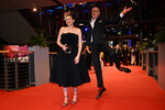 Актриса Катарина Старк и актер Петер Ломайер на 74-ом Берлинском кинофестивале, 15 февраля 2024 года