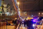 На месте убийства Бориса Немцова на Большом Москворецком мосту