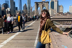На Бруклинском мосту в Нью-Йорке, США