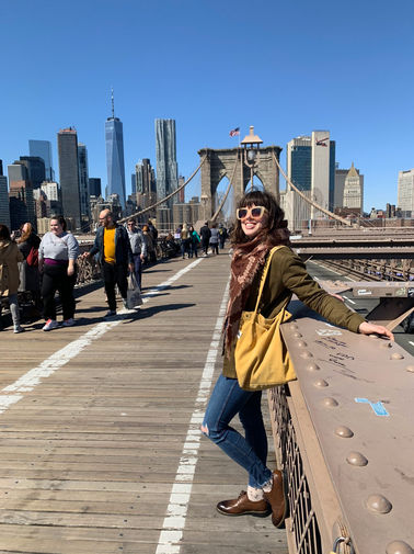 На Бруклинском мосту в Нью-Йорке, США