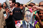 Хосни Мубарак, экс-президент Египта, ушедший в отставку после массовых волнений, приговорен к пожизненному заключению за приказ вести огонь на поражение по участникам акций протеста
