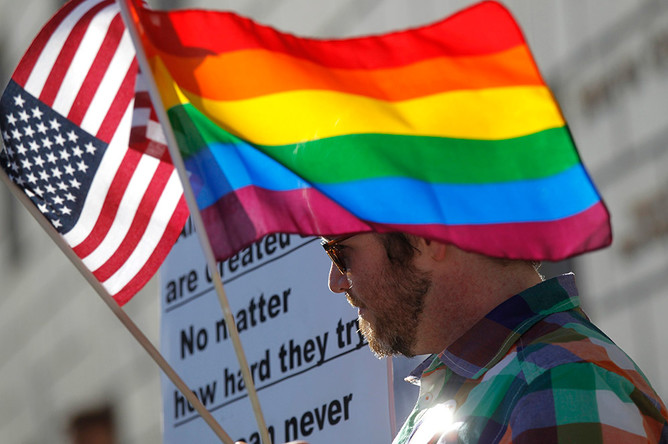 Верховный суд США приступил к рассмотрению вопроса об отмене запрета на гей-браки в Калифорнии