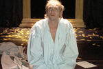 Алексей Девотченко на сцене Александринского театра в Санкт-Петербурге, 1998 год