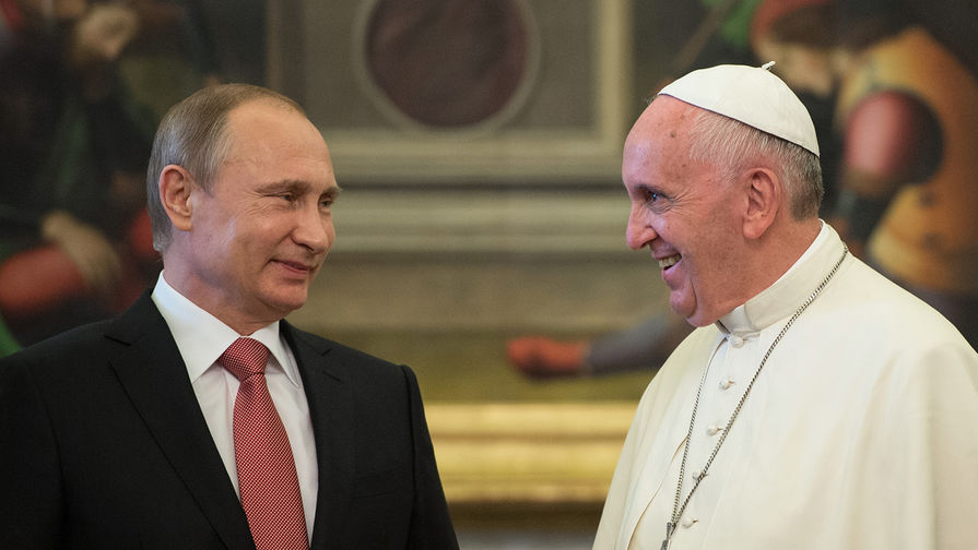 Владимир Путин и папа римский Франциск во время встречи в Ватикане
