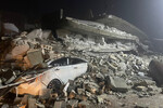 Последствия землетрясения в деревне Азмарин на северо-западе Сирии, в провинции Идлиб, 6 февраля 2023 года 