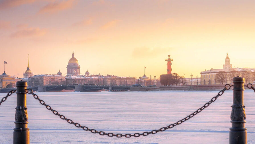 Для неисправимых романтиков: 7 лучших мест для встреч и прогулок в Санкт-Петербурге