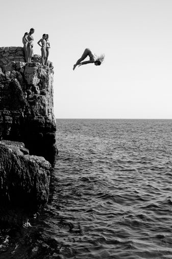 Прыжок в воду на снимке хорватского фотографа. Категория «Движение»