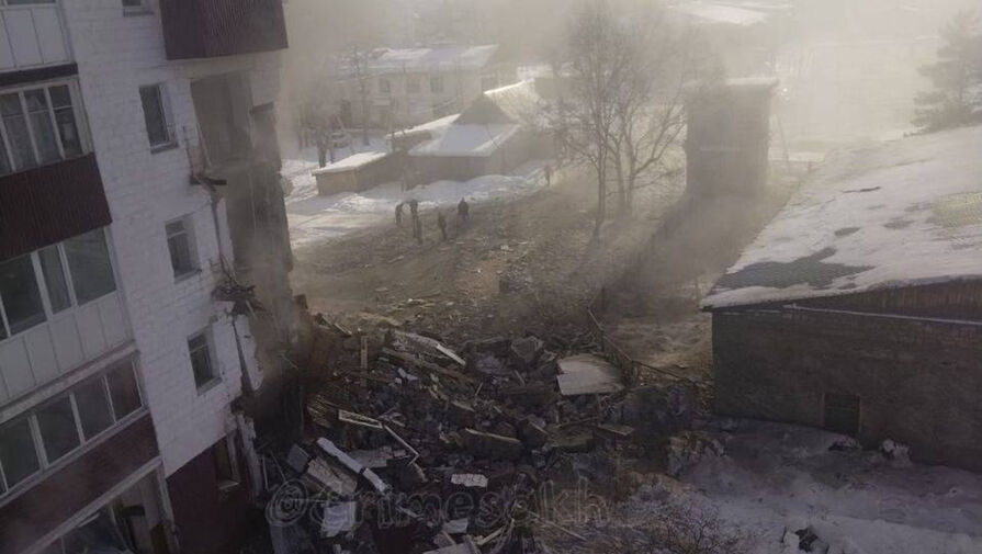 В МЧС заявили об окончании разбора завалов на месте обрушения подъезда дома на Сахалине