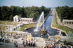 Вид на фонтан «Самсон» и Морской канал в Петергофе, 1975 год