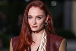 <b>Софи Тернер</b>
<br><br>
В сентябре 2025 года Софи Тернер была официально утверждена на роль новой Лары Крофт. Актриса сыграет «расхитительницу гробниц» в сериале Amazon MGM Studios, съемки которого начнутся в ближайшем январе. Дата выхода самого проекта пока не называется, подробности сюжета шоу также остаются в секрете.