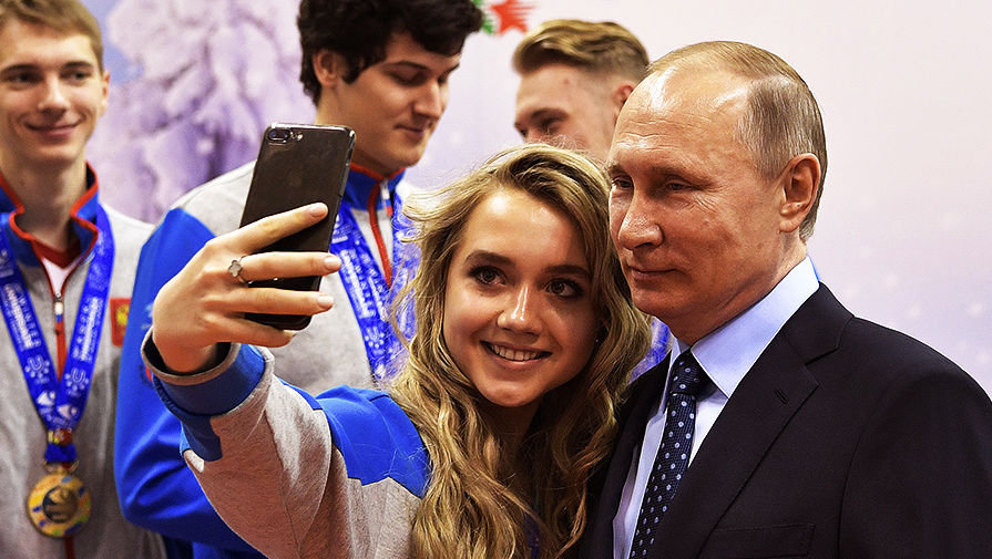  Владимир Путин во время встречи с победителями XXVIII Всемирной зимней универсиады 2017 года в Красноярске, 1 марта 2017 года